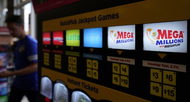 No one wins U.S. Mega Millions, jackpot now over $1B