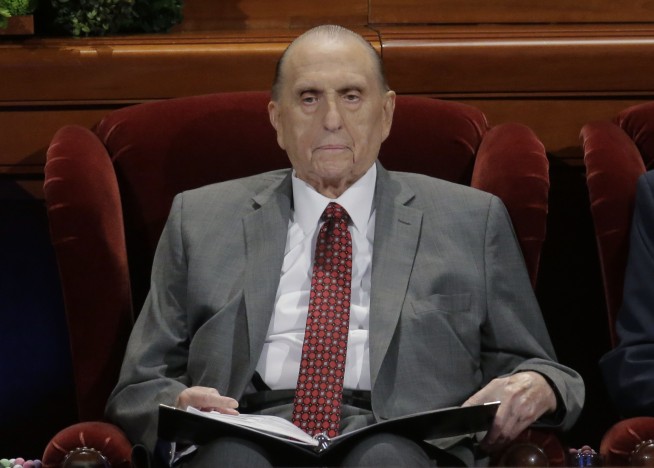 Mormon leaders encourage more baptisms for the dead