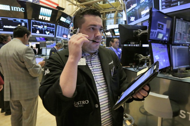 Amazon-Whole Foods deal hammers grocery stores; Dow ticks up