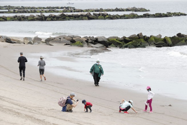 2 teenagers die while swimming at New York's Coney Island Beach, police say