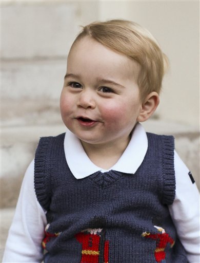 Christmas cutie: Prince George images released