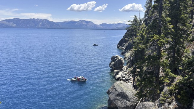 8 who died when boat capsized on Lake Tahoe were not wearing life vests, investigators say
