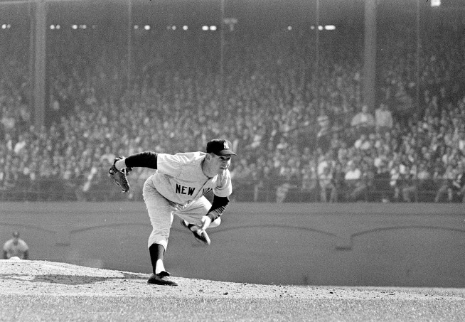 Whitey Ford, 91, pitcher who epitomized mighty Yankees, dies