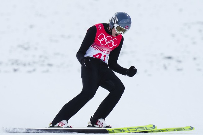 Riiber's mistake helps Graabak of Norway win Nordic combined