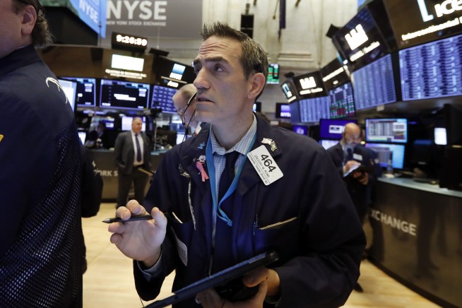 Banks, communications stocks lead small gains on Wall Street