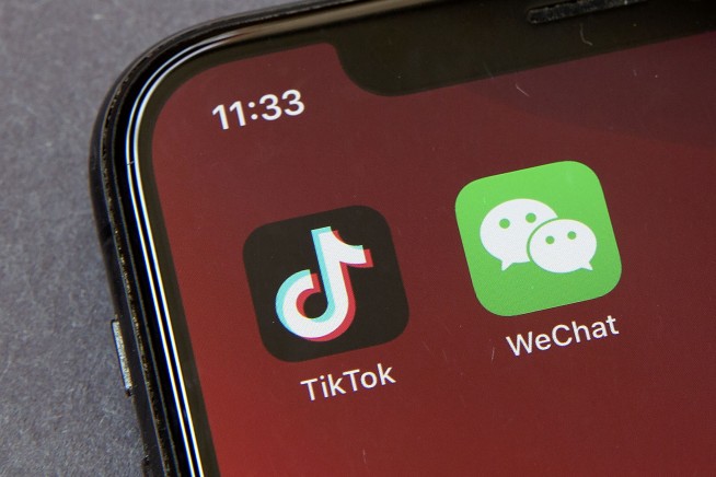 Judge agrees to delay US government restrictions on WeChat