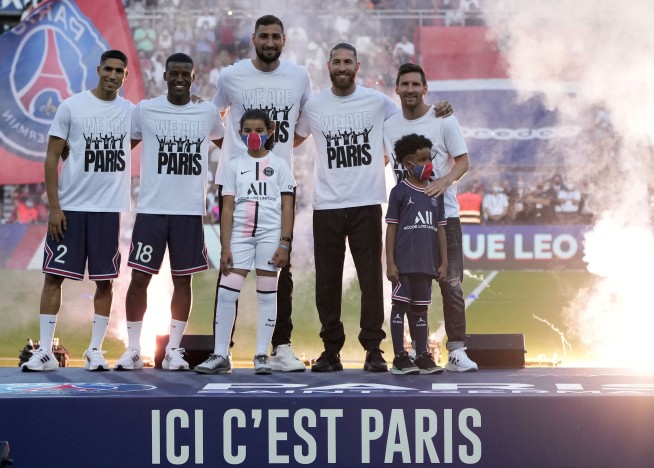 PSG fans cheer on Messi before 4-2 win; Nice routs Lille 4-0
