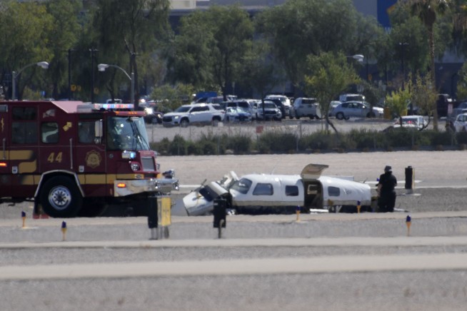 4 dead after small planes collide at North Las Vegas Airport