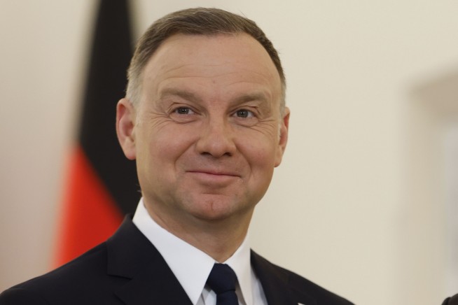 Hundreds of thousands march in Poland anti-government protests to show support for democracy