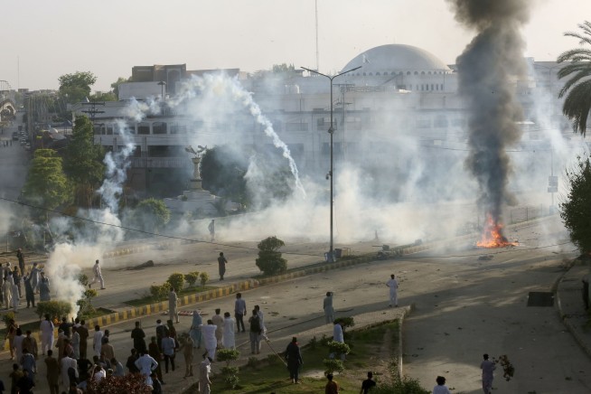 Pakistan's ex-PM Imran Khan arrested, sparking violence