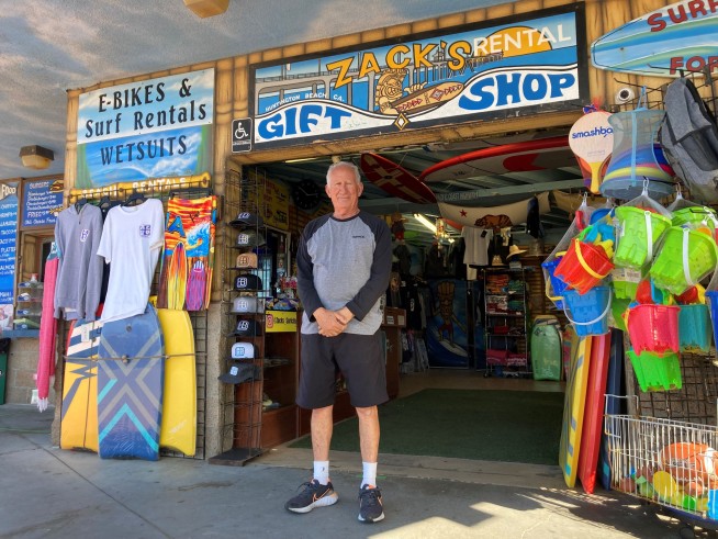 California's 'Surf City USA' beach reopens after oil spill