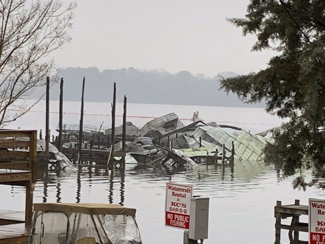 Alabama fire chief confirms deaths as fire destroys 35 boats
