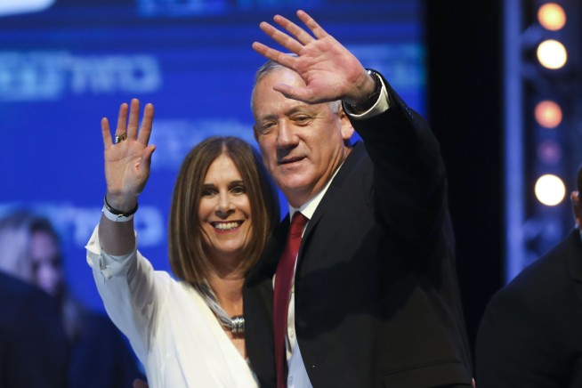 Israel's 2 main political parties deadlocked after election