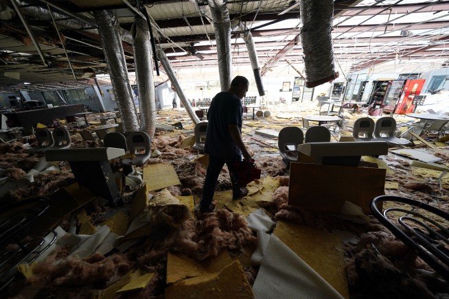 Ida's sweltering aftermath: No power, no water, no gasoline