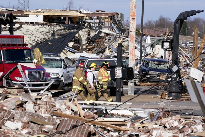 9 days after tornado, cat found in rubble of building