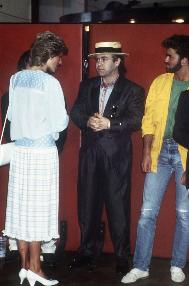 Publicist: British singer George Michael dead at age 53