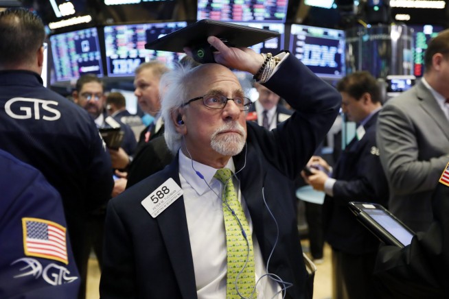 Markets Right Now: Health care, tech lead US stocks lower