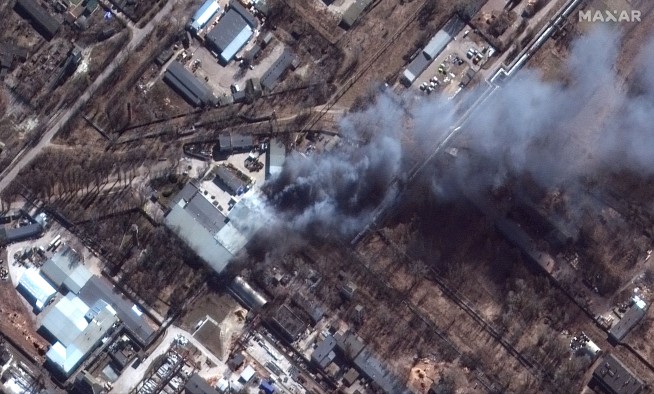 Russian strikes hit western Ukraine as offensive widens