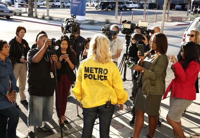 Police: Man killed at Vegas hospital had guard's stun gun