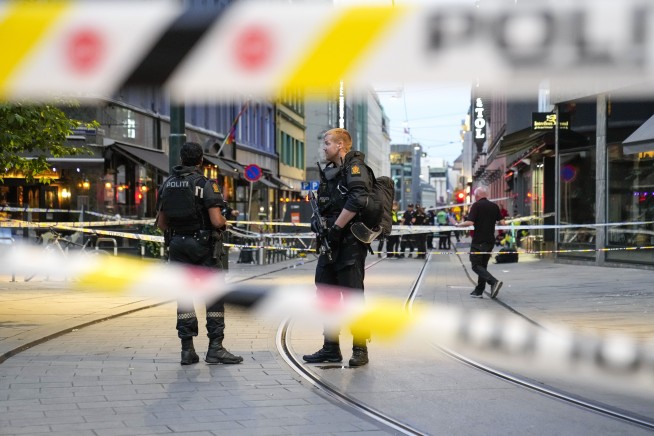Suspected terror-linked shooting in Oslo kills 2, wounds 10
