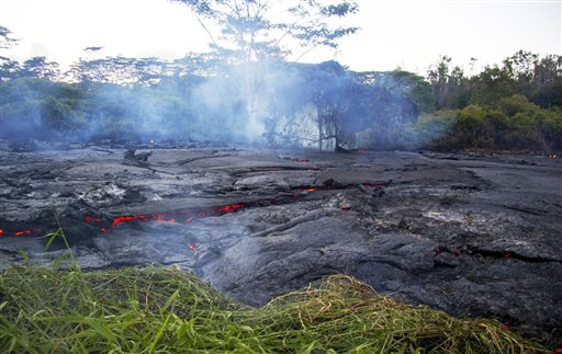 Lava from Hawaii volcano makes steady advance