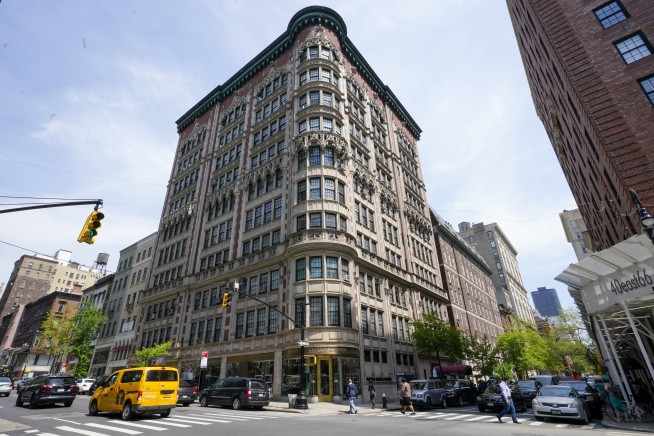 AP sources: Feds search Rudy Giuliani's NYC home, office