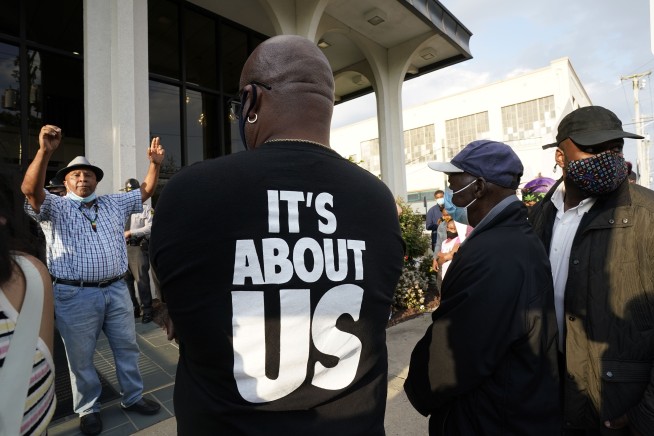 Sheriff: Deputy fatally shot Black man while serving warrant