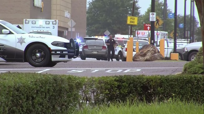 2 dead, 2 wounded in shooting at Walmart in Mississippi