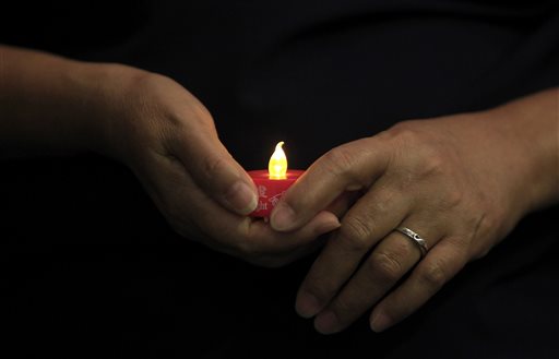 Ships race to investigate signals in jet search