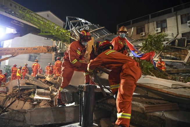 At least 8 dead in hotel collapse in eastern China