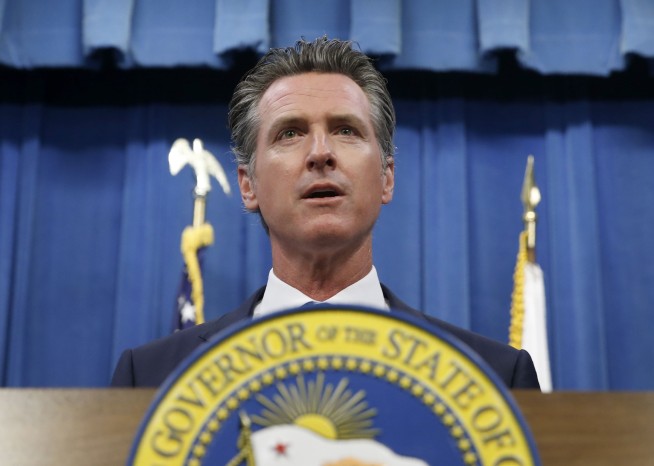 California governor signs bill on presidential tax returns