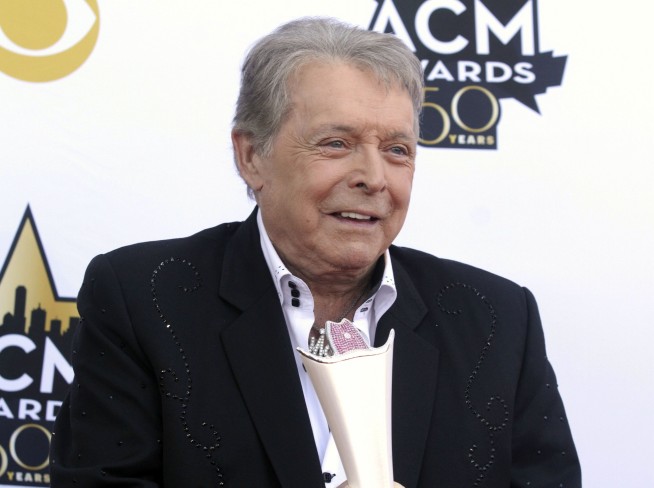 Mickey Gilley, who helped inspire 'Urban Cowboy,' dies at 86
