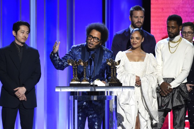 'Beale Street' tops Spirit Awards, Close wins best actress