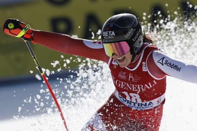 Shiffrin sore but relieved after avoiding more serious injury in downhill crash