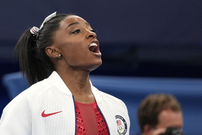 Biles withdraws from gymnastics final to protect team, self