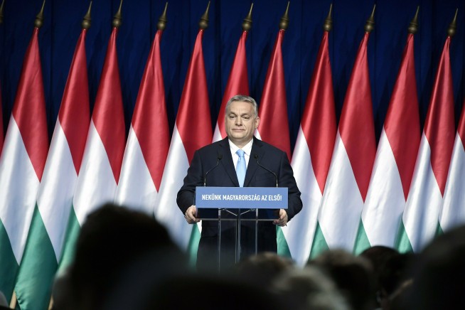 Hungary to give women with 4 or more kids life tax exemption
