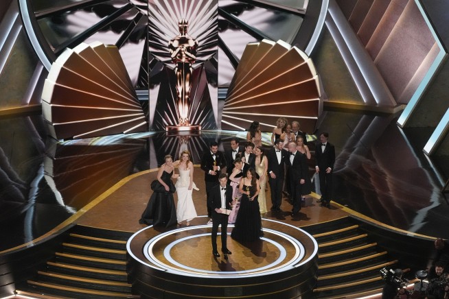 Hulu viewers miss Oscars climax in latest mishap for streaming platforms' live programming