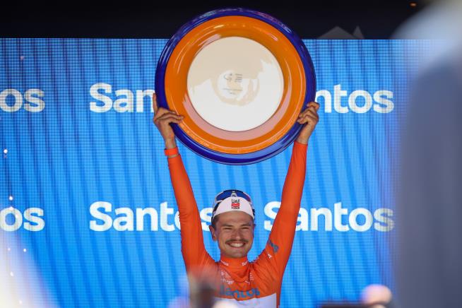 Jay Vine wins the Tour Down Under after being knocked off his bike by a kangaroo