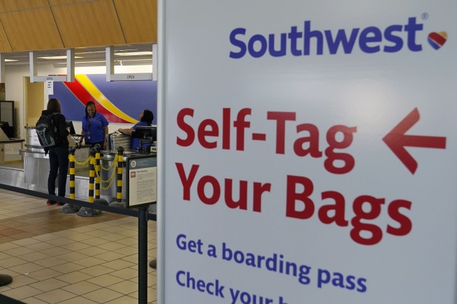 Southwest passengers face delays after nationwide grounding