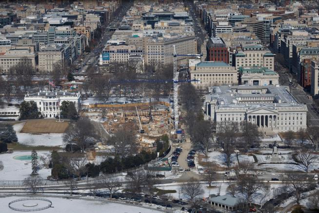 Memo says White House was 'excellently preserved' during East Wing demolition for Trump's ballroom