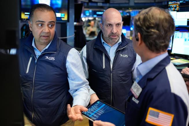 Wall Street falls to its worst drop since the Iran war as the Nasdaq sinks 10% below its record