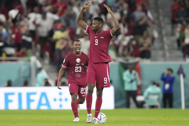 Show's over already for host Qatar's World Cup team