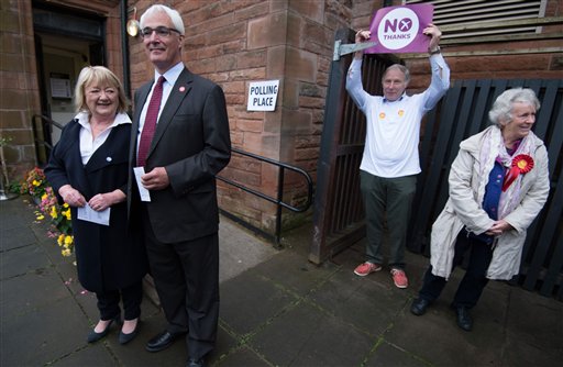 Huge turnout seen in Scotland's independence vote