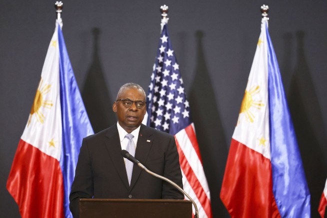 Defense secretary overrides plea agreement for accused 9/11 mastermind and two other defendants