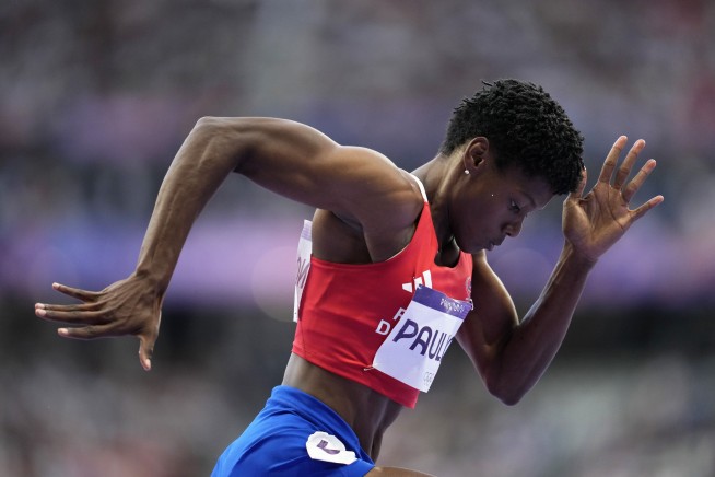 Sha’Carri Richardson rallies US women in Olympic 4x100 while men shut out again