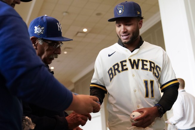 Chourio gets $82 million, 8-year deal with Brewers, largest before a player's big league debut
