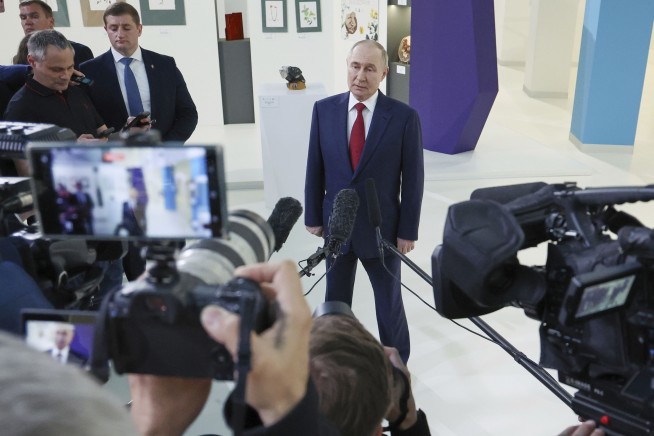 Trump says Russia-Ukraine ceasefire talks will begin immediately following call with Putin