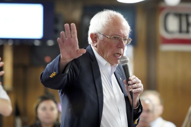 Democratic candidates focus on climate change in town halls