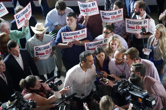 Texas primary: O'Rourke wins Dem nomination for governor