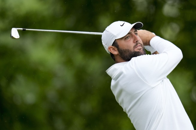 Scottie Scheffler arrested outside PGA Championship, then returns and climbs leaderboard